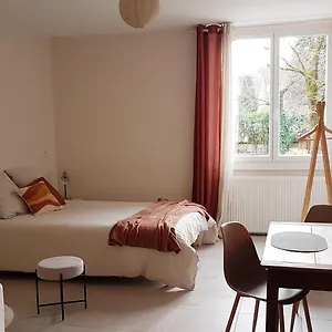 La Maison, Studio Avec Parc Arbore, Local Velo Moto Appartement